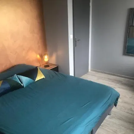 Aux Portes De 사흘라 라 카네다